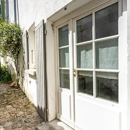Maison De Charme Au Cœur De St-martin-de-ré - 6 Pers. - Fr-1-835-40 *